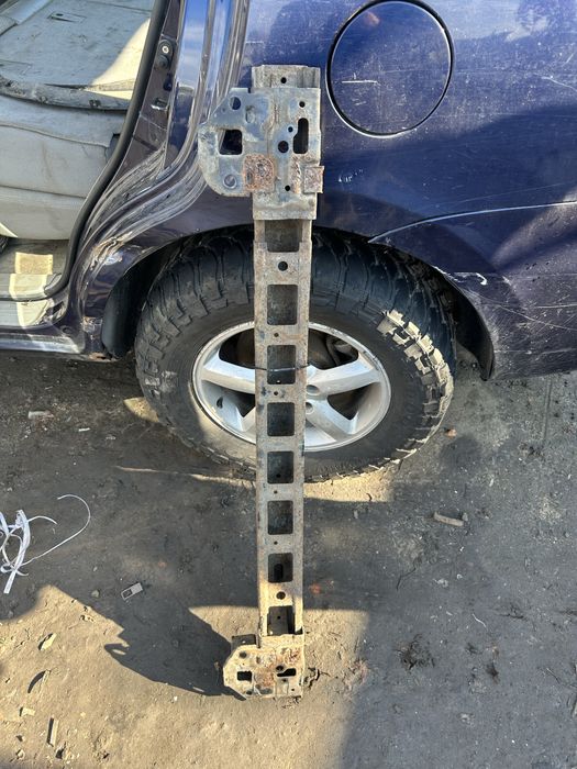 Усилитель переднего бампера хюндай santa FE 2