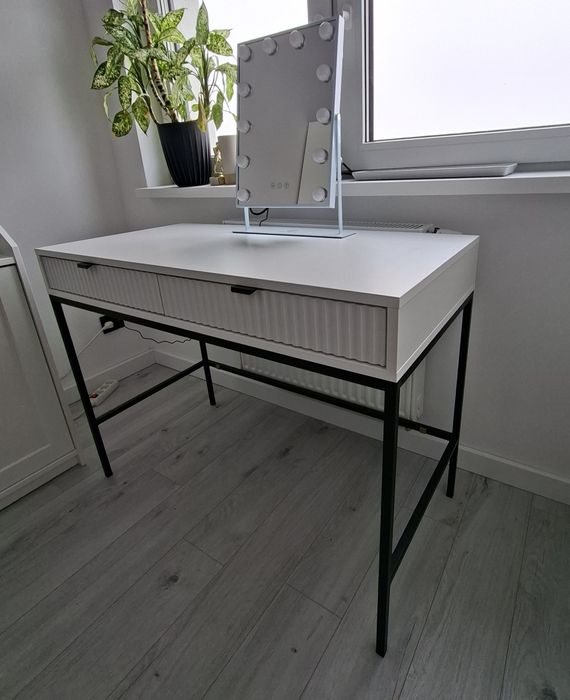 Toaletka biała 2 szuflady