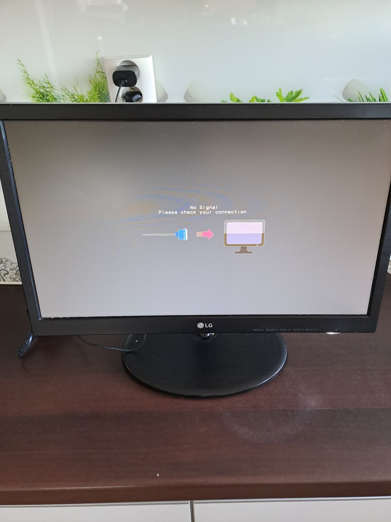 Odsprzedam monitor LG LED 19 cali