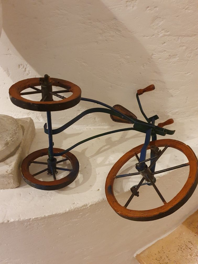 RZEŻBA/FIGURA rower,ozdoba z ceramiki,prowensalski,na prezent