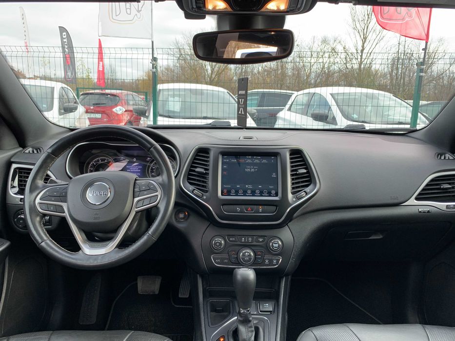 Jeep Cherokee 2021 3.2 бензин