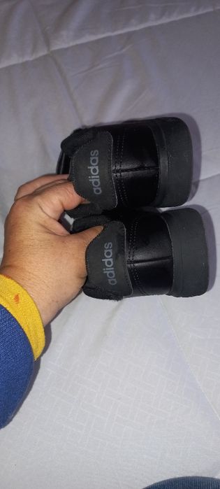 Sapatilhas adidas 33