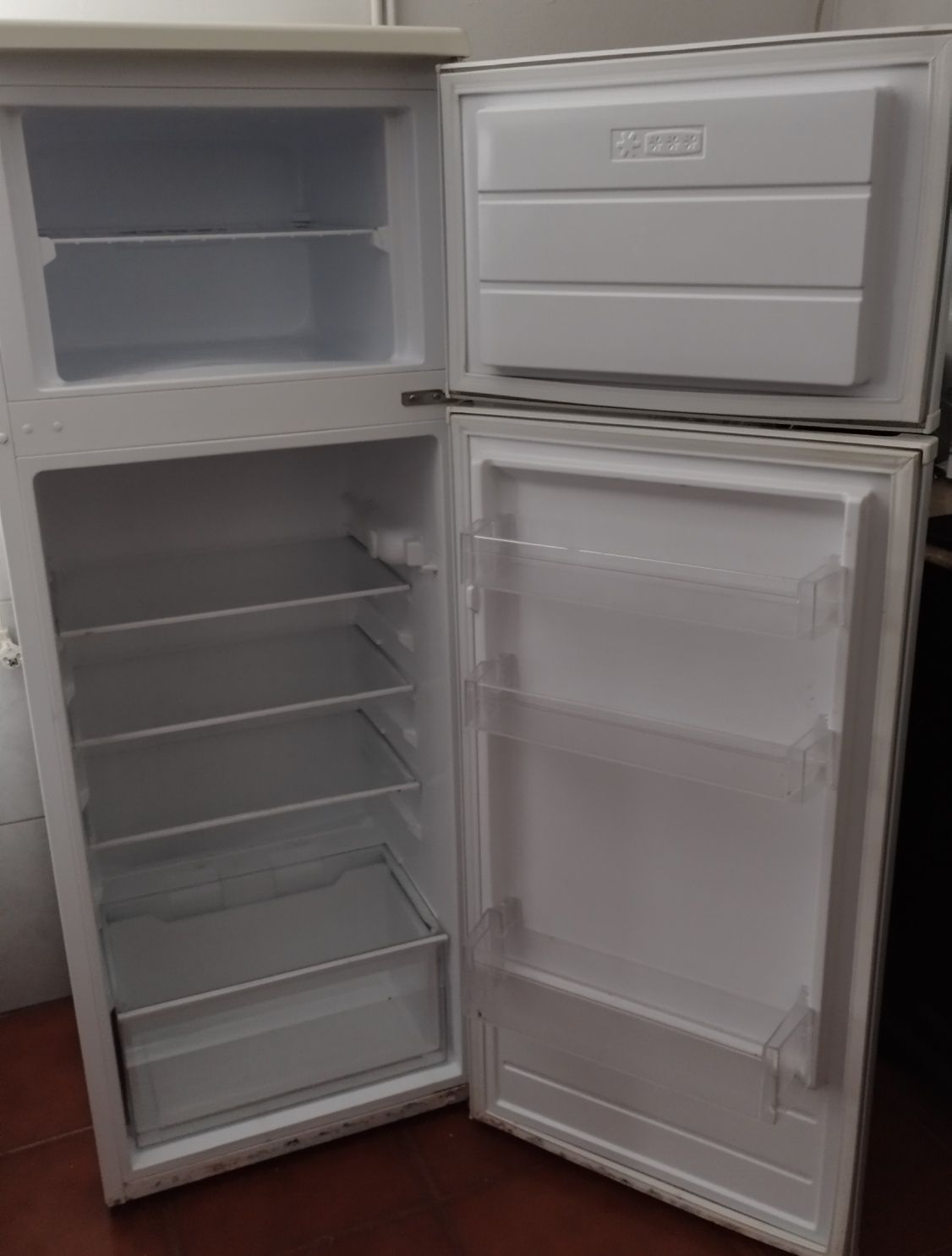 Frigorífico funciona perfeitamente