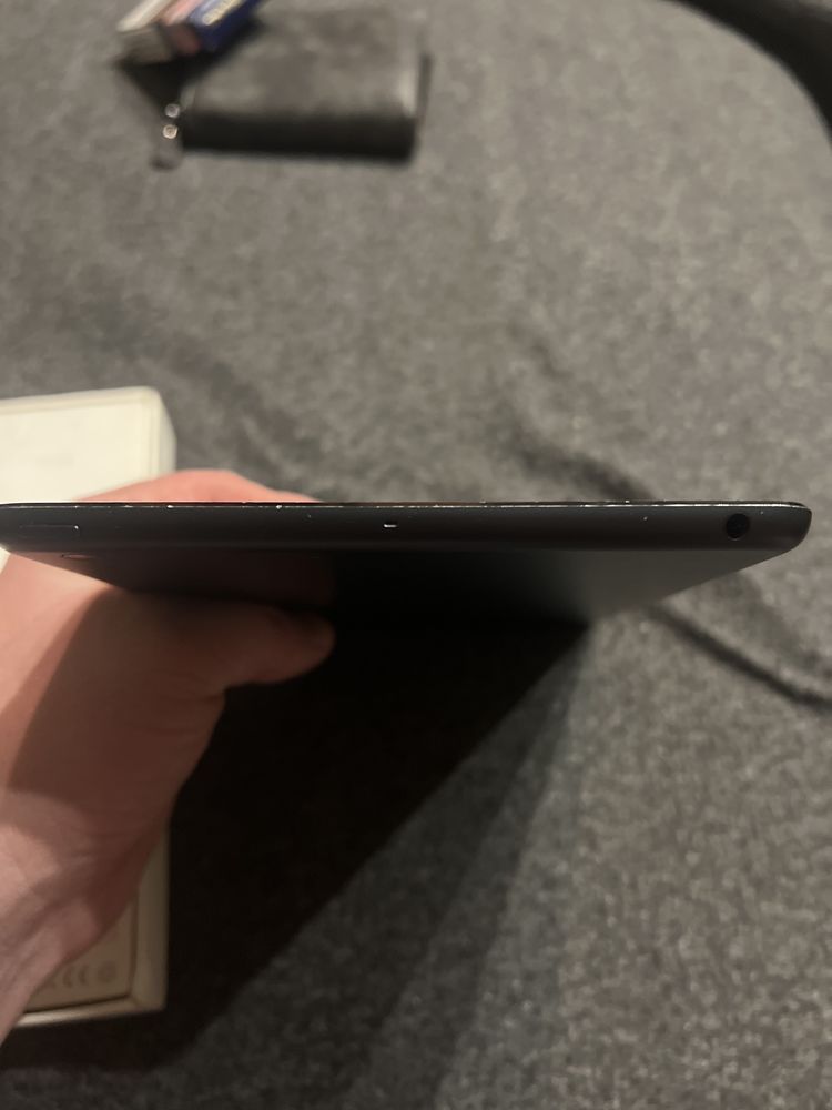 Ipad mini 13 gb задовільний стан все працює справно