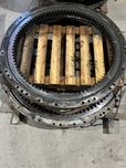 Wieniec obrotu. Slewing ring cat m313C koparka kołowa