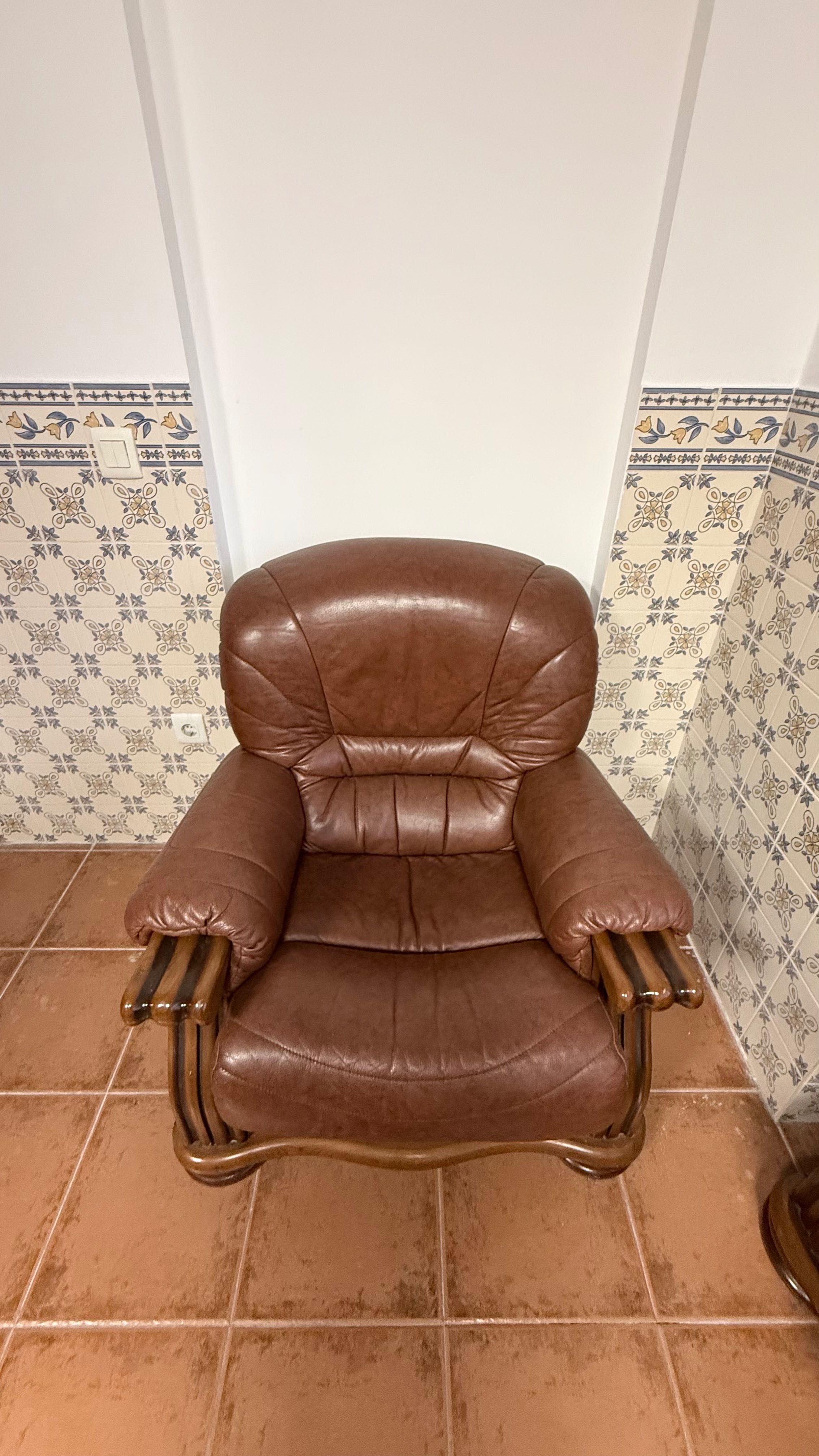 Conjunto Sofá + 2 Poltronas