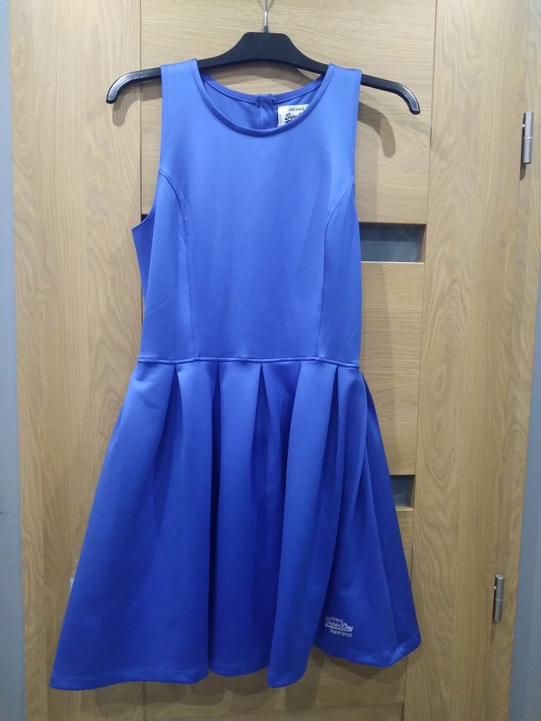 Cudna sukienka Superdry rozmiar L biust 90/110cm