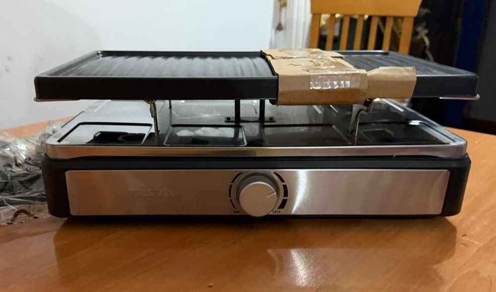 Grelhador Raclette marca Tristar 1400W