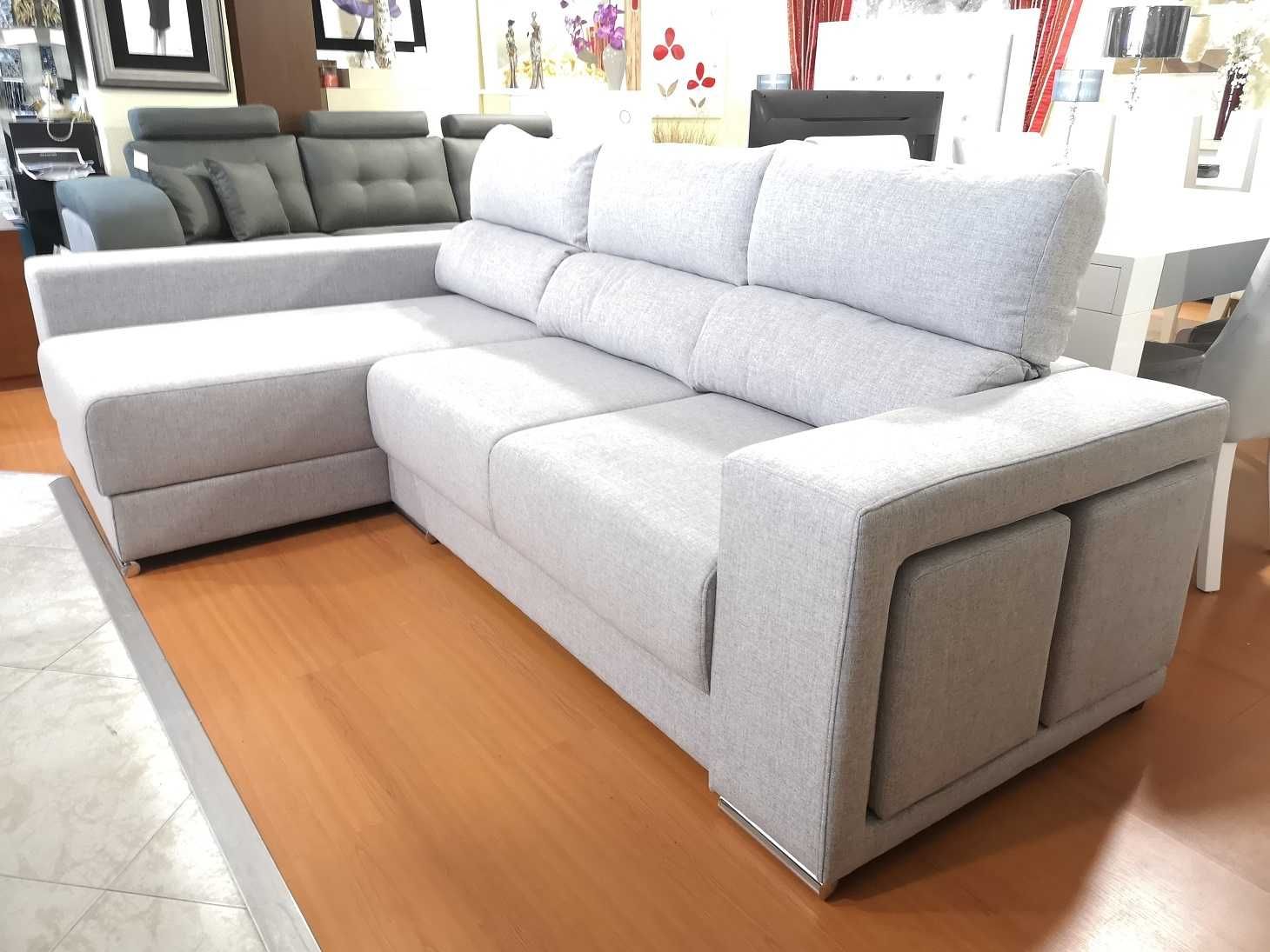 Sofa Chaiselong + Bau Elevatório NOVO - FABRICA