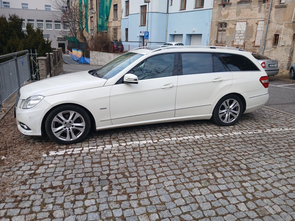 Mercedes-Benz E-klasa w212 200cdi