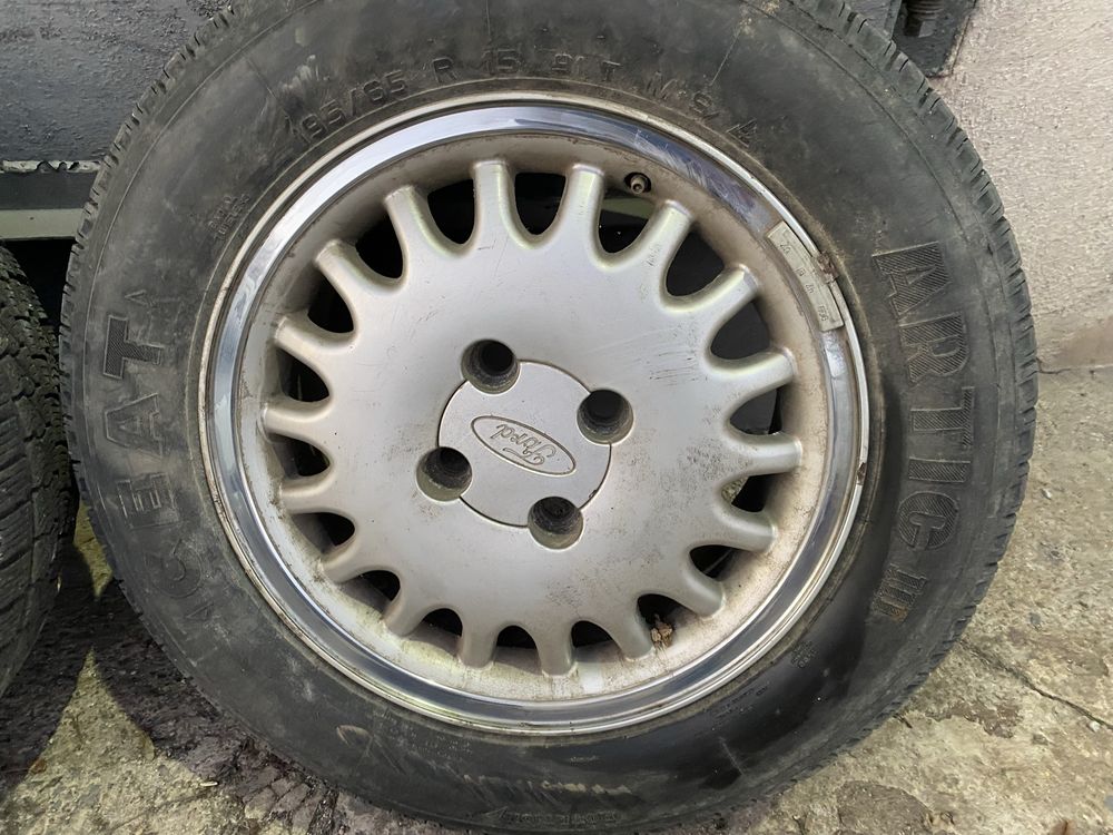Felgi 15 4x108 Ford Scorpio Polerowany rant
