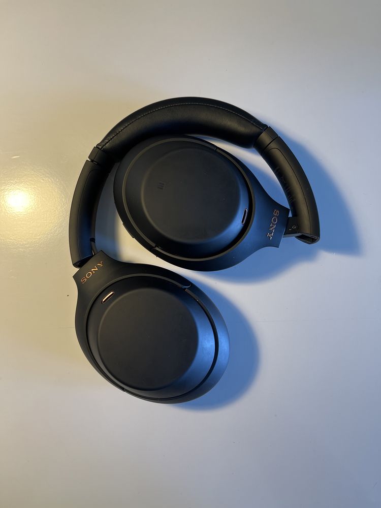 SONY WH-1000XM4 - Preto