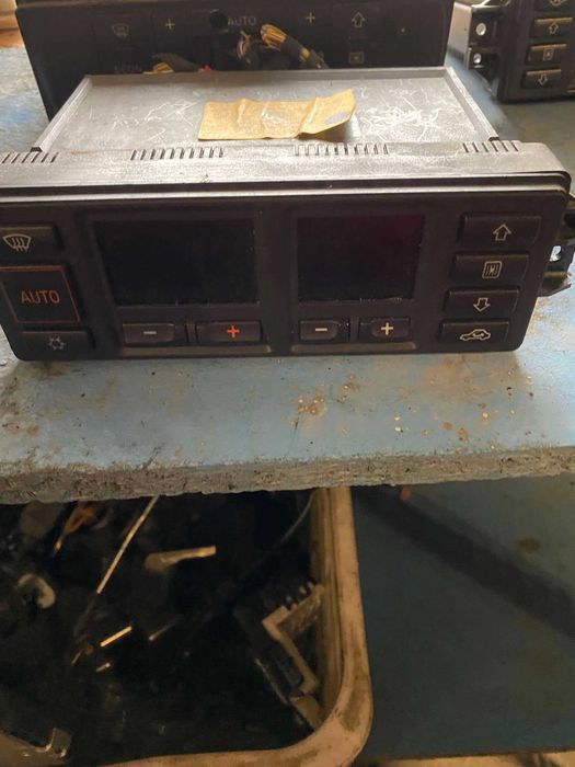 panel klimatyzacji audi a4 b5 8d082--0043m