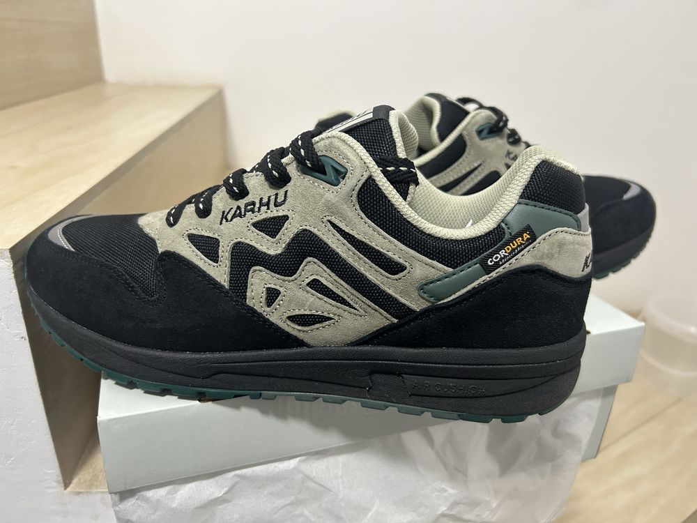 Продам кросівки чоловічі Karhu