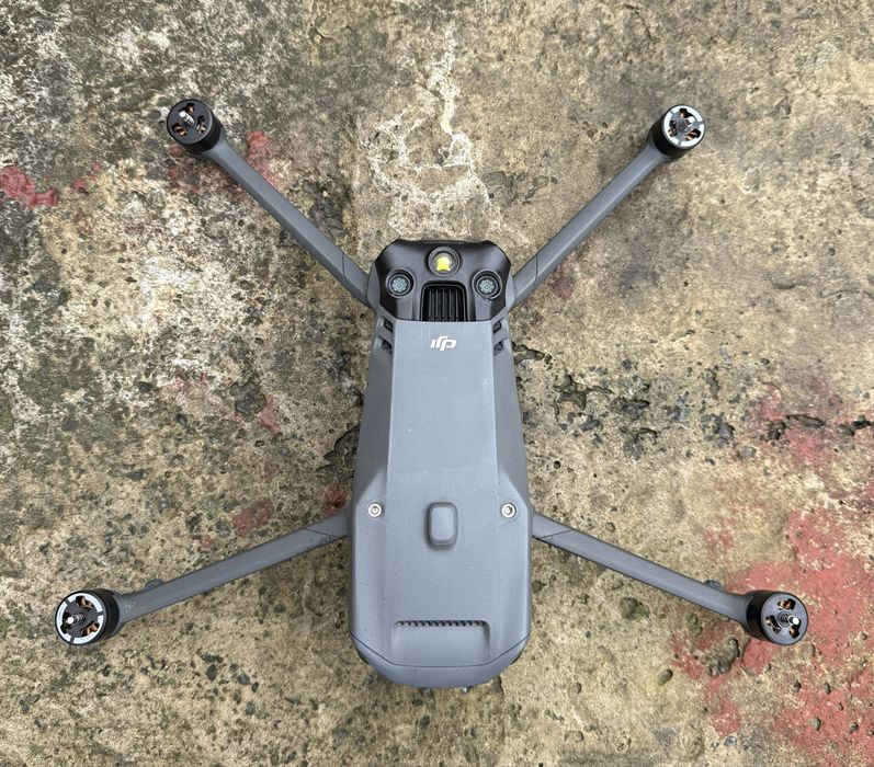 Тушка дрона Dji mavic 3e наліт 74 год.