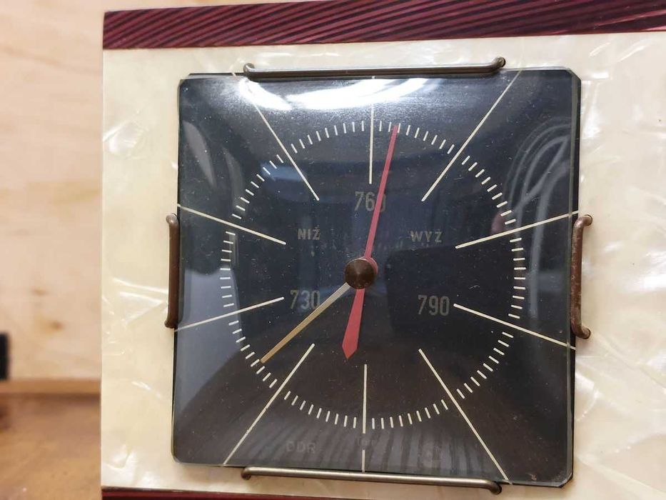 Stacja pogodowa PRL DDR NRD barometr higrometr termometr