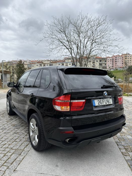 BMW X5 SD 7 lugares com quase 400Cv