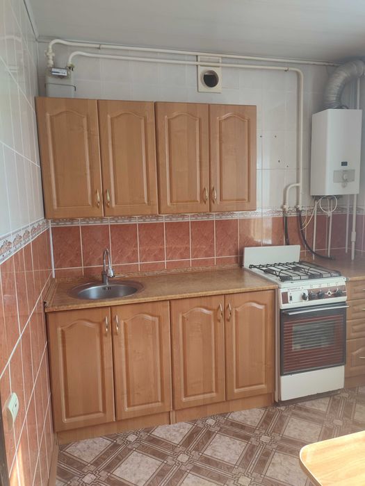 Продам 2-кімнатну квартиру, район  поліклініки
