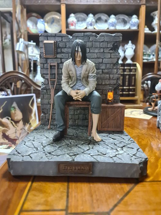 Eren Jaeger Resin Attack On Titan chikara + Eren Yeager Resin Model 12