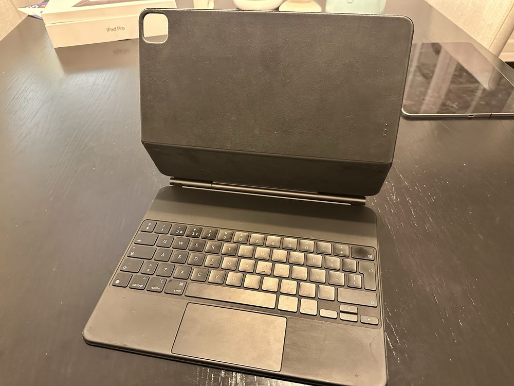 iPad Pro 12.9” – 64GB, Wi-Fi + Celular + Extras