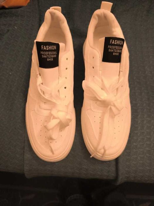 Sapato casual branco, tamanho 43