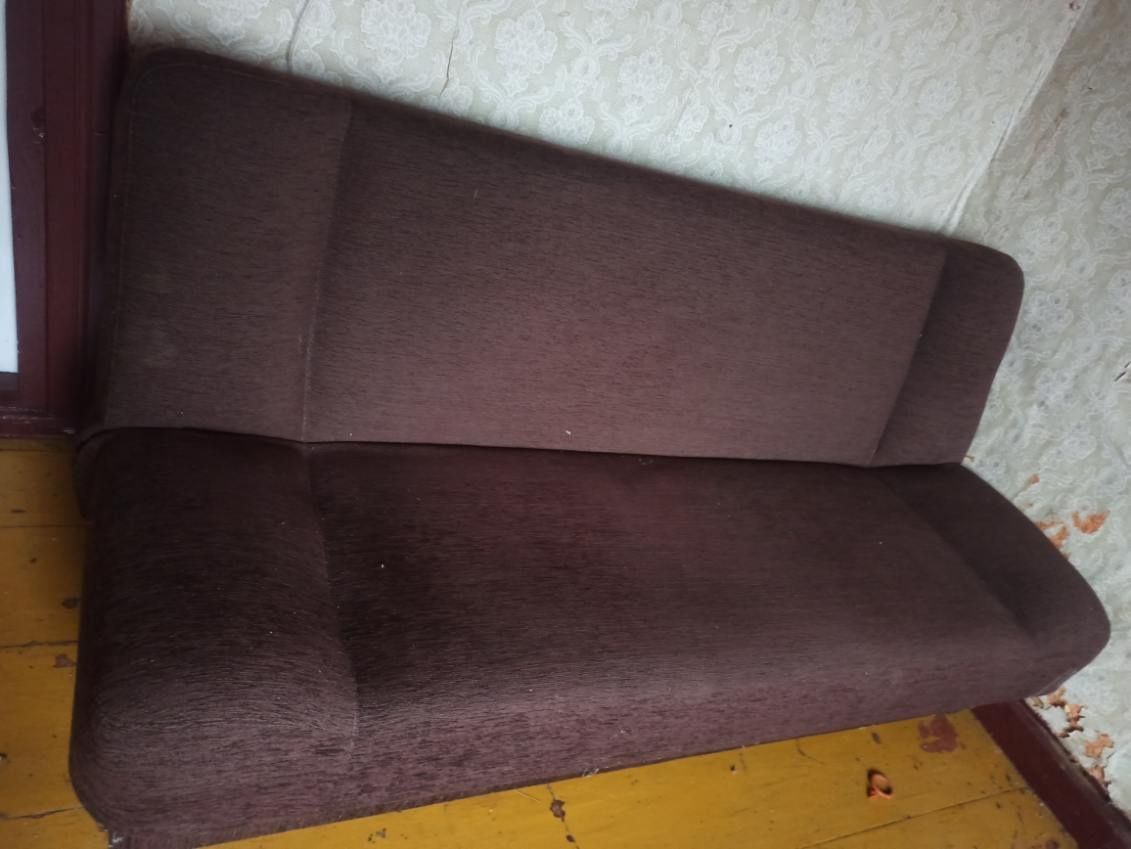 Komoda szafki nocne wersalka kanapa