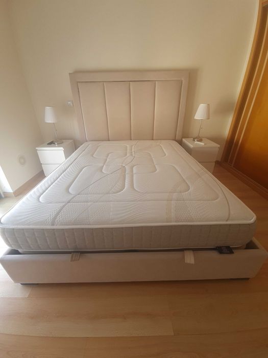 Cama sommier 200x160 e colchão Pikolin
