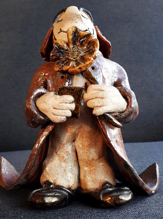 Ciężka szkliwiona figurka ceramiczna wys.18cm vintage