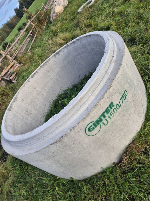 Sprzedam krąg betonowy 1500x750 z drabinką