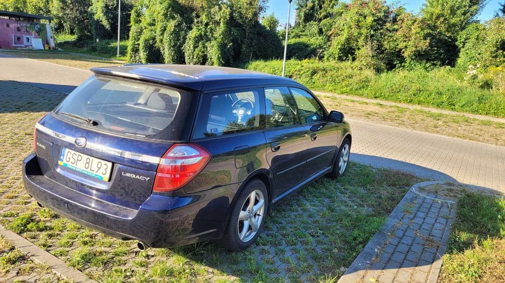 Subaru Legacy IV uszkodzony