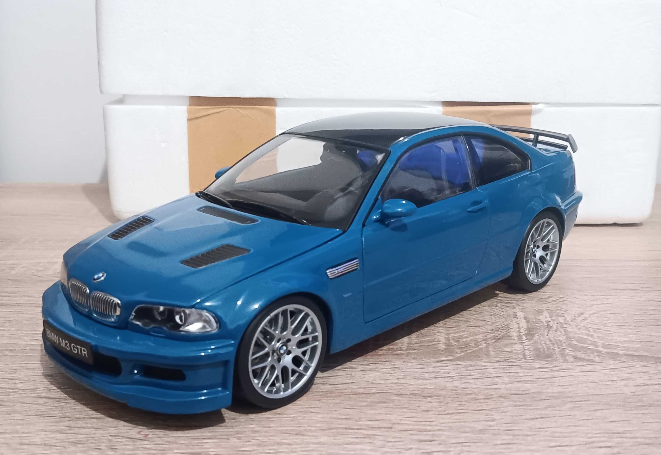 Miniatura kyosho 1/18
