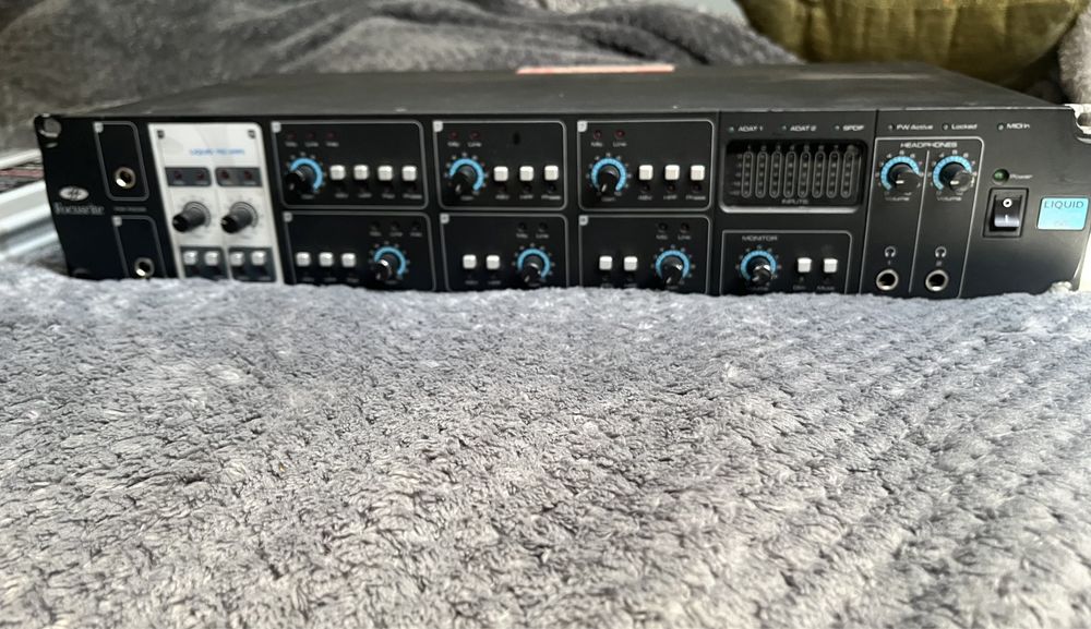 Karta Focusrite Liquid Saffire 56 + UAD-2 Satellite - set kart