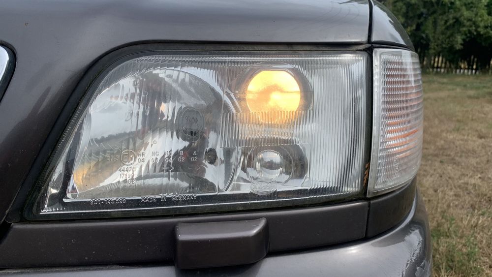 AUDI A6 C4 1.8i maska zderzak drzwi lampy części fotele sufit