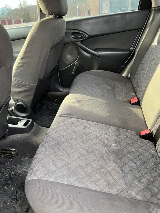 Ford Focus 2001.  1.6 benzin