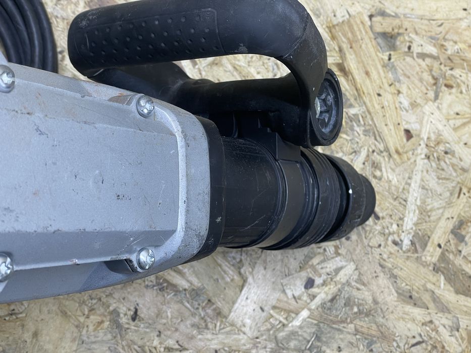 Młot wyburzeniowy Bosch