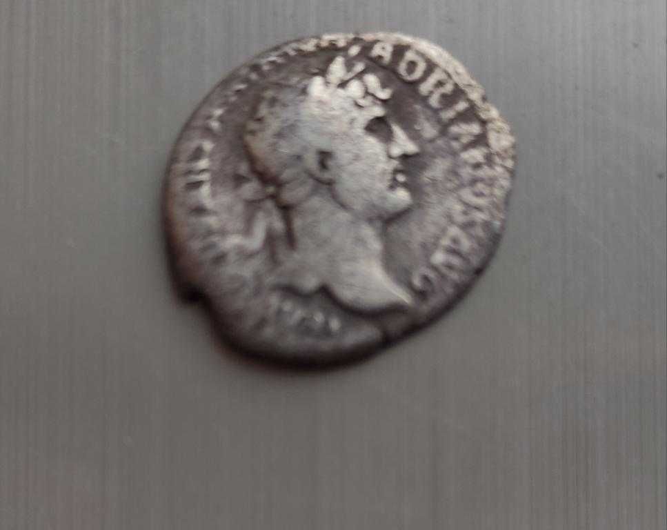 Богиня победы денарий Рим серебряная монета, 125 год н.э.  tkv15