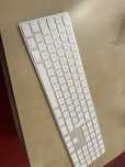 Apple Magic Keyboard com teclado numérico A1843