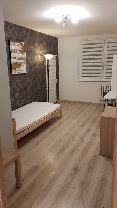 Pokój na wynajem Psie Pole dla Pani do 35 lat, Od 1 styczeń, balkon