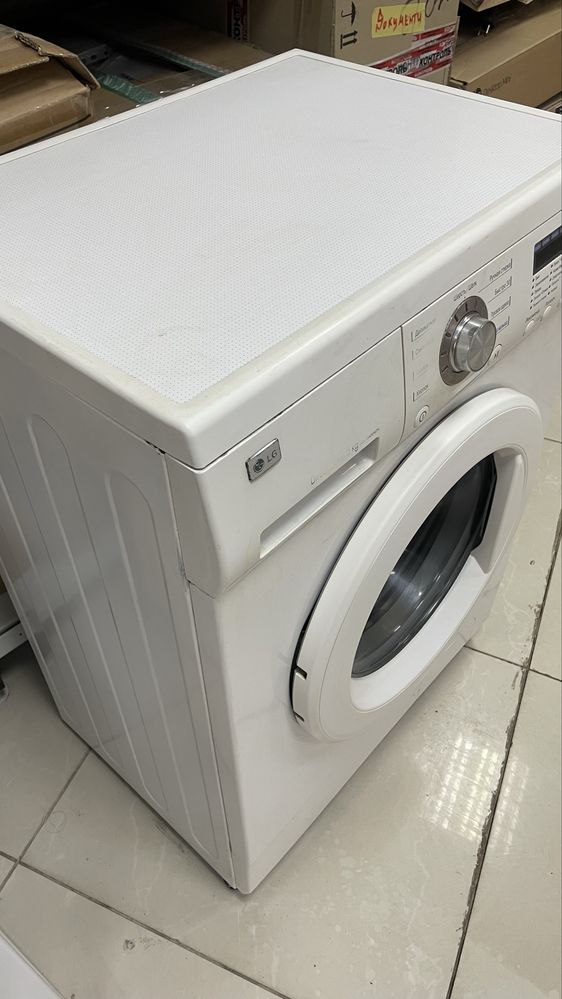 Пральна машинка LG, 5кг, 1000об.