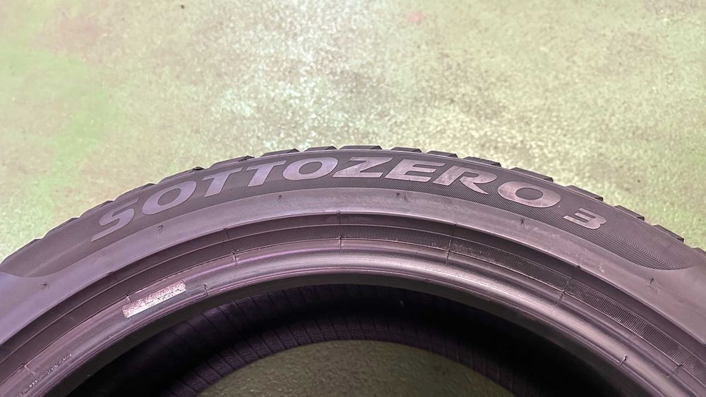 Komplet 245 45 R19 102V Pirelli WinterSottozero3 bieżnik 2x4,7mm 2x4mm