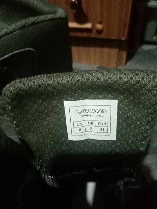 Продам берці 3000 грн.