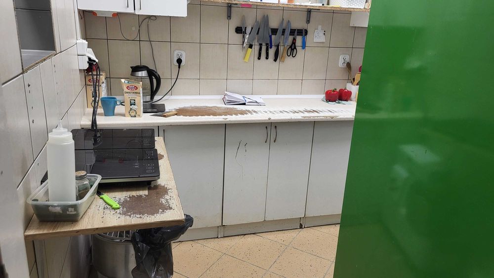 ODSTĄPIĘ lokal gastronomiczny na Bulwarze Ikara / Pizzeria