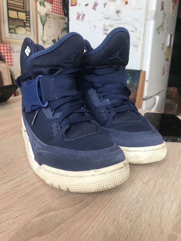 Жіночі кросівки  Air jordan 3 retro explorer xx midnight 37.5р.