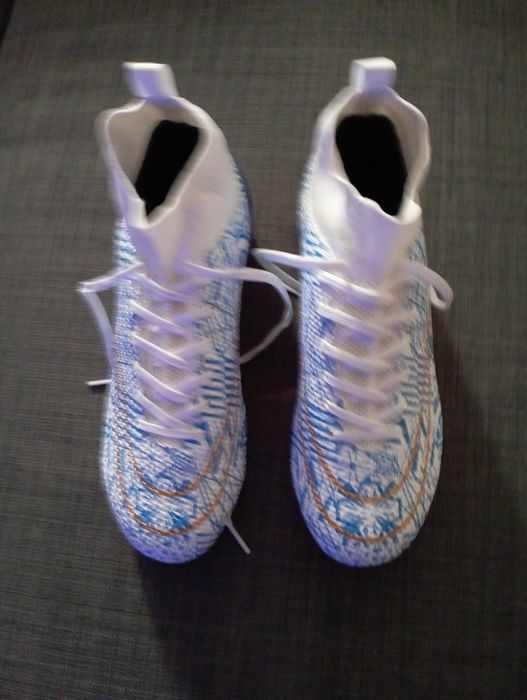 Chuteiras de Futebol - NOVAS