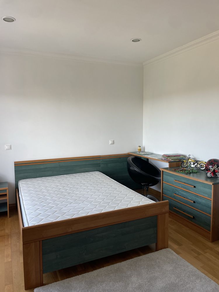 Conjunto Quarto - Cama de casal, Comoda, Secretária