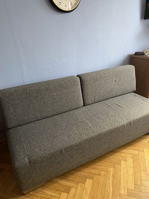 Sofa kanapa szara dwuosobowa z poduszkami rozkładana