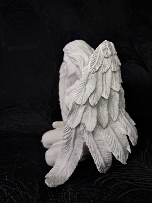 Статуетка дівчина ангел.