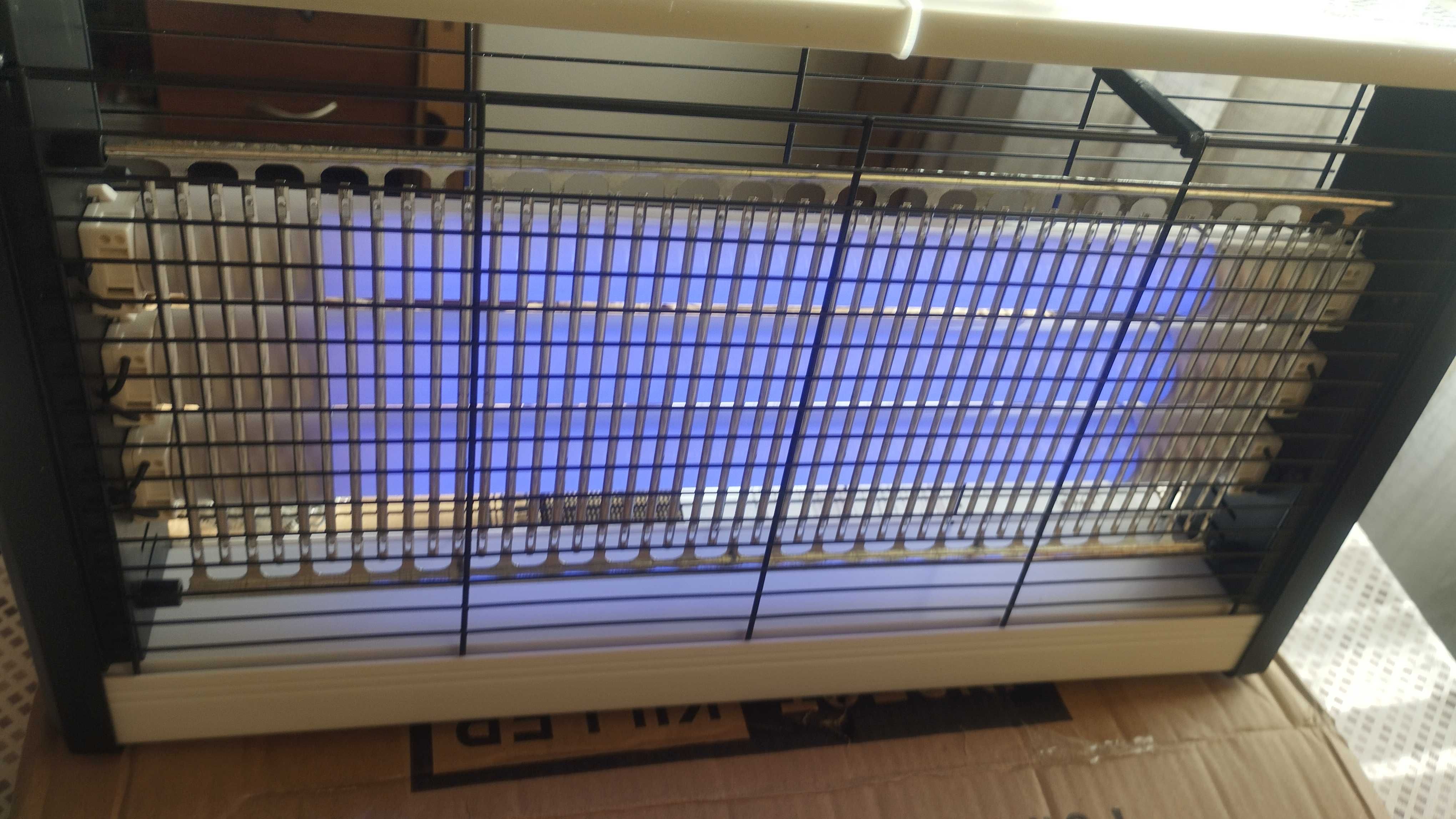 Пастка для комарів та мух. 15W. 25x39 см.