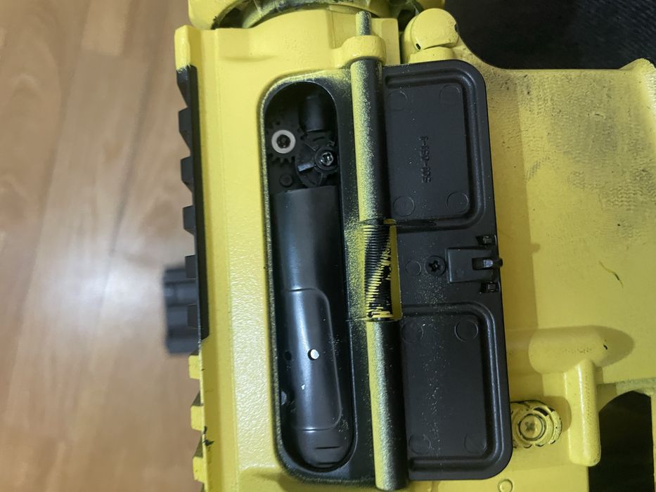 Airsoft m4 eletrica AEG com red dot full metal