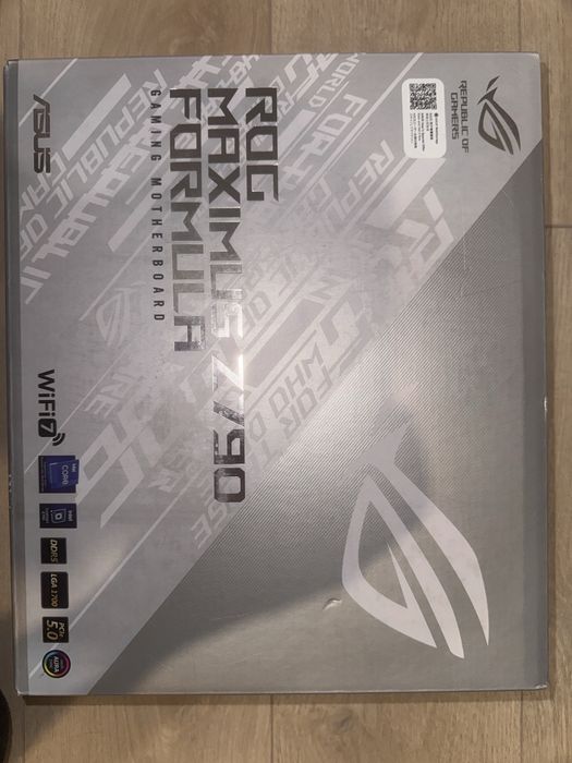 Материнська плата Asus rog maximus z790 formula